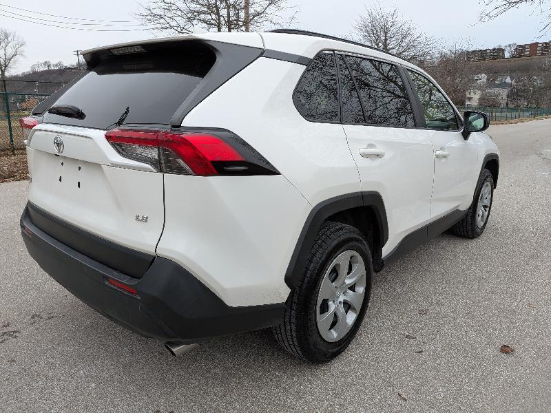 Toyota RAV4 LE 2019