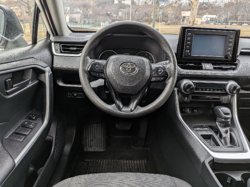 Toyota RAV4 LE 2019