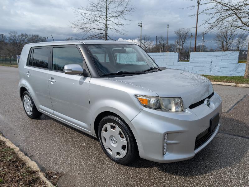 Scion xB Base 2014