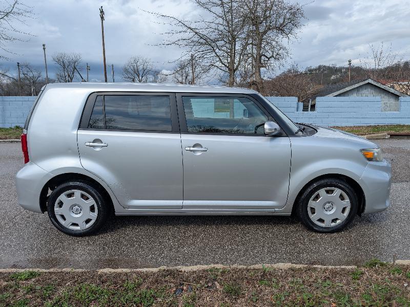 Scion xB Base 2014