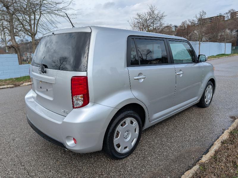 Scion xB Base 2014