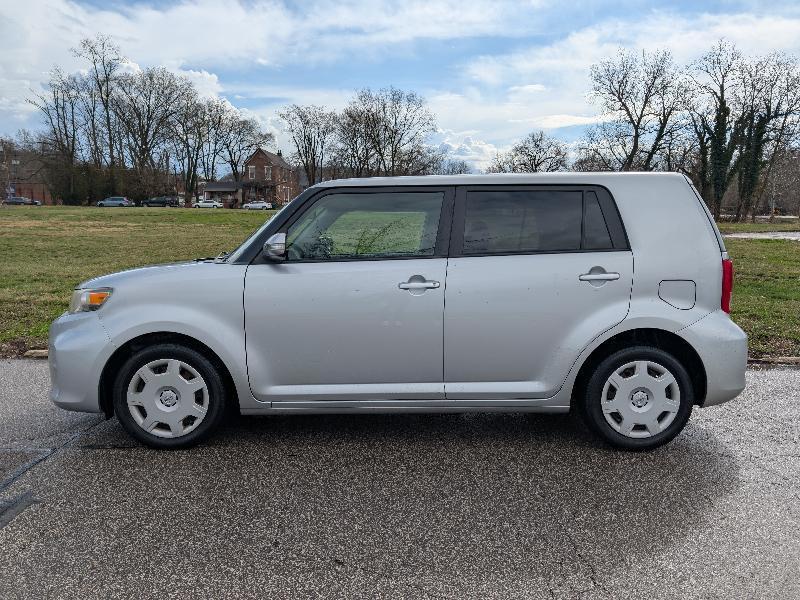 Scion xB Base 2014