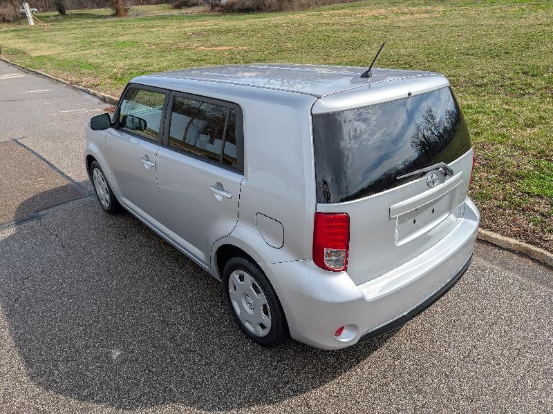 Scion xB Base 2014