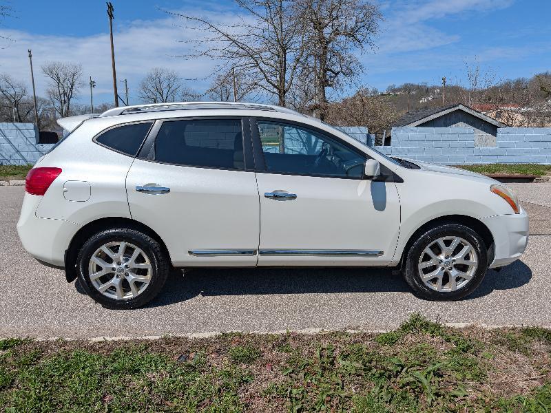 Nissan Rogue SL AWD 2011