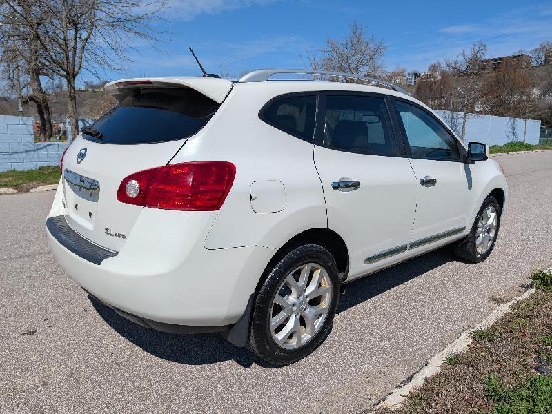 Nissan Rogue SL AWD 2011
