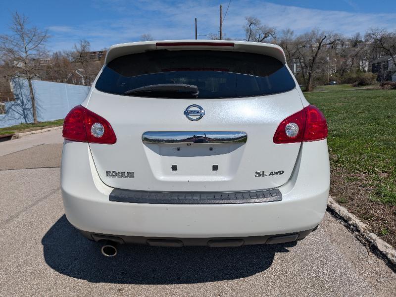Nissan Rogue SL AWD 2011