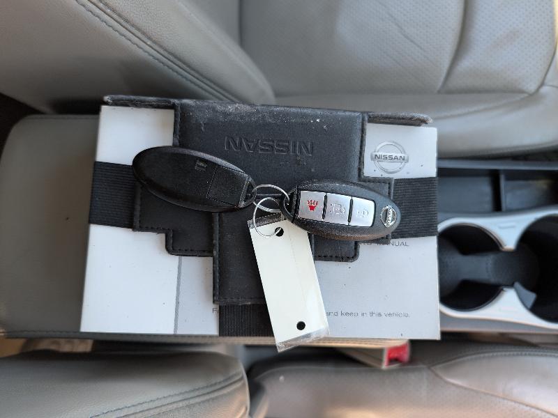 Nissan Rogue SL AWD 2011