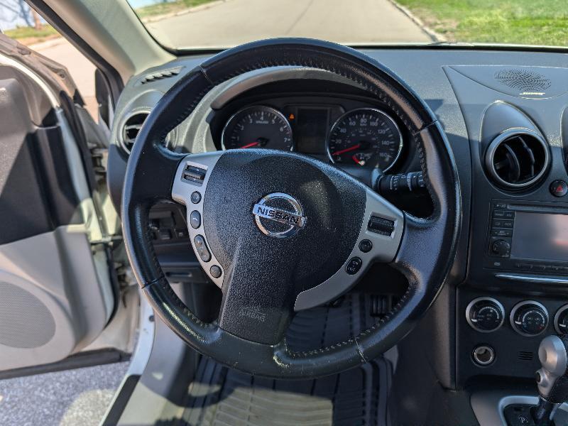 Nissan Rogue SL AWD 2011