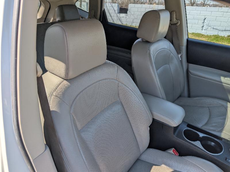 Nissan Rogue SL AWD 2011