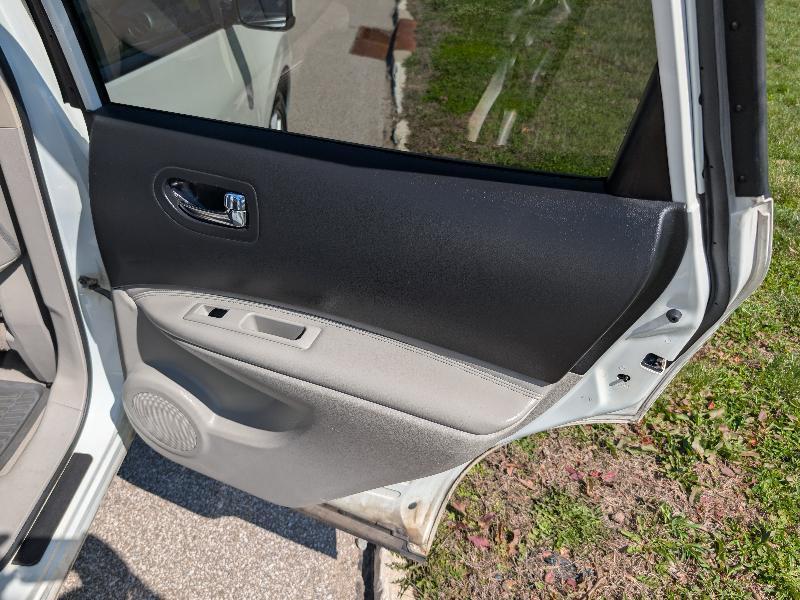 Nissan Rogue SL AWD 2011