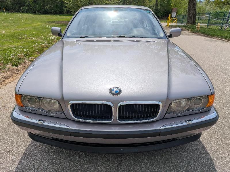BMW 7-Series 740iL 2000