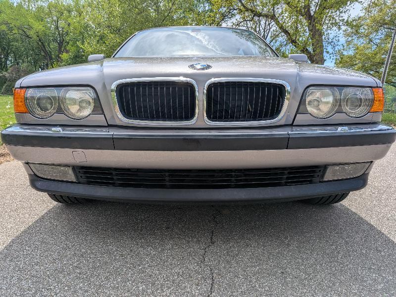 BMW 7-Series 740iL 2000