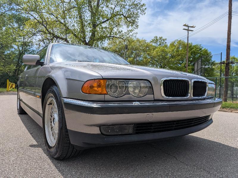 BMW 7-Series 740iL 2000
