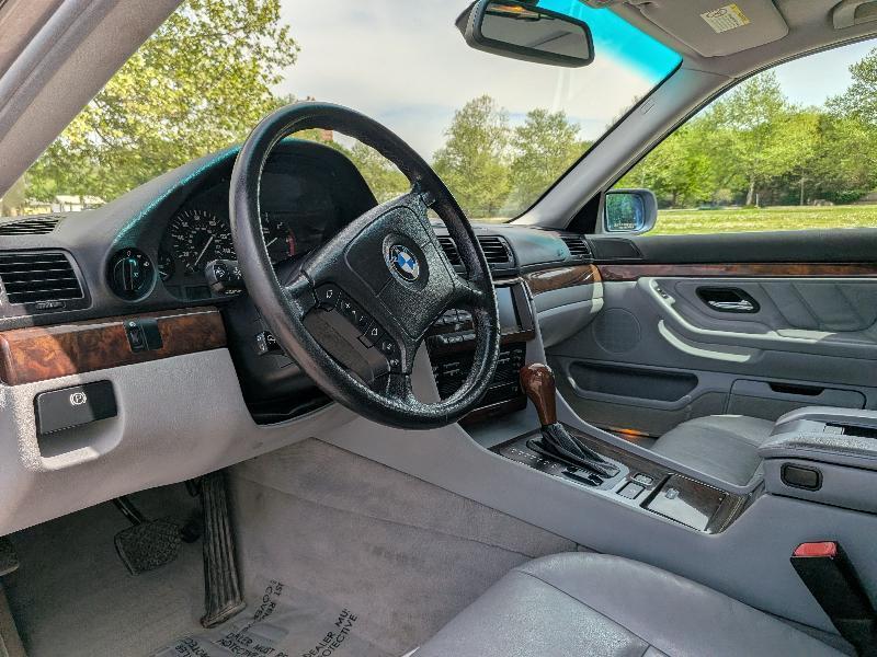 BMW 7-Series 740iL 2000