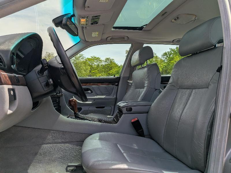 BMW 7-Series 740iL 2000