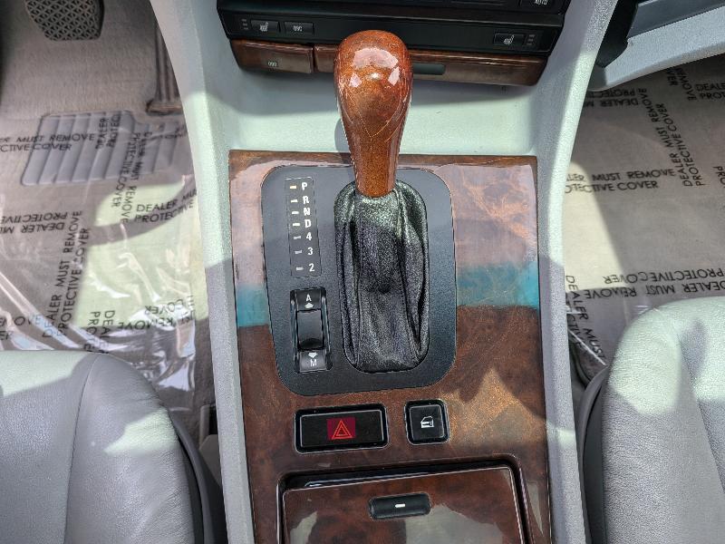 BMW 7-Series 740iL 2000