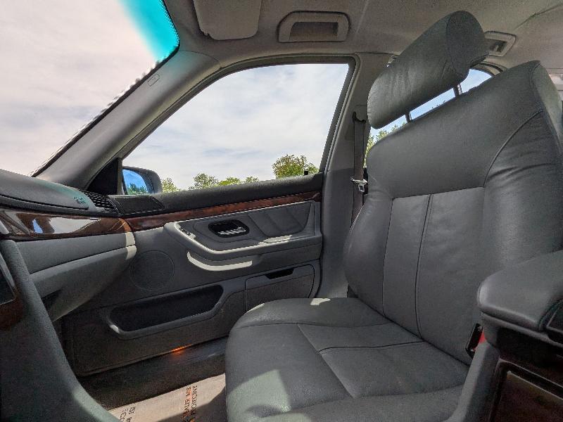 BMW 7-Series 740iL 2000