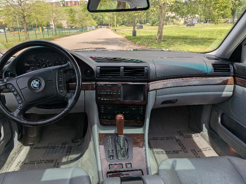 BMW 7-Series 740iL 2000