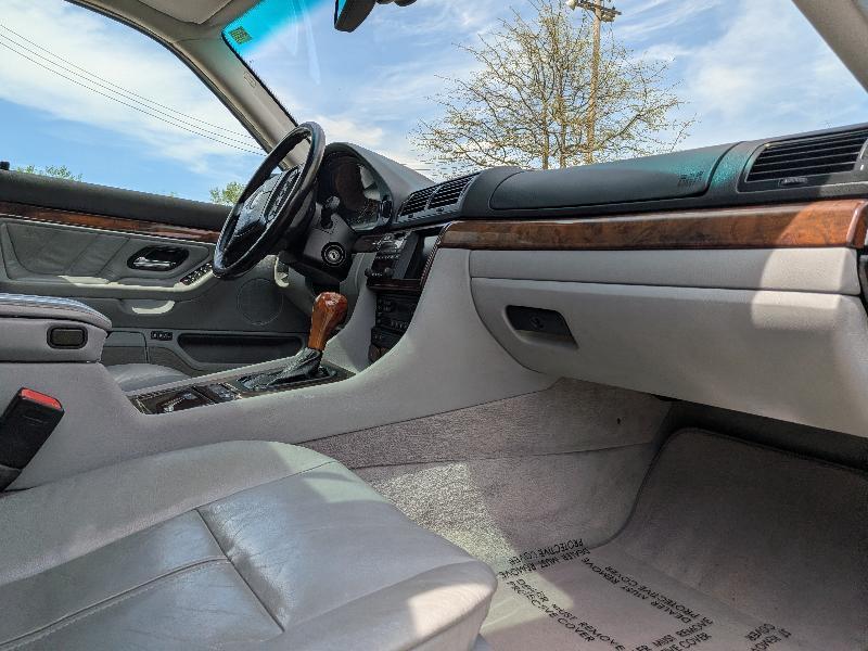 BMW 7-Series 740iL 2000