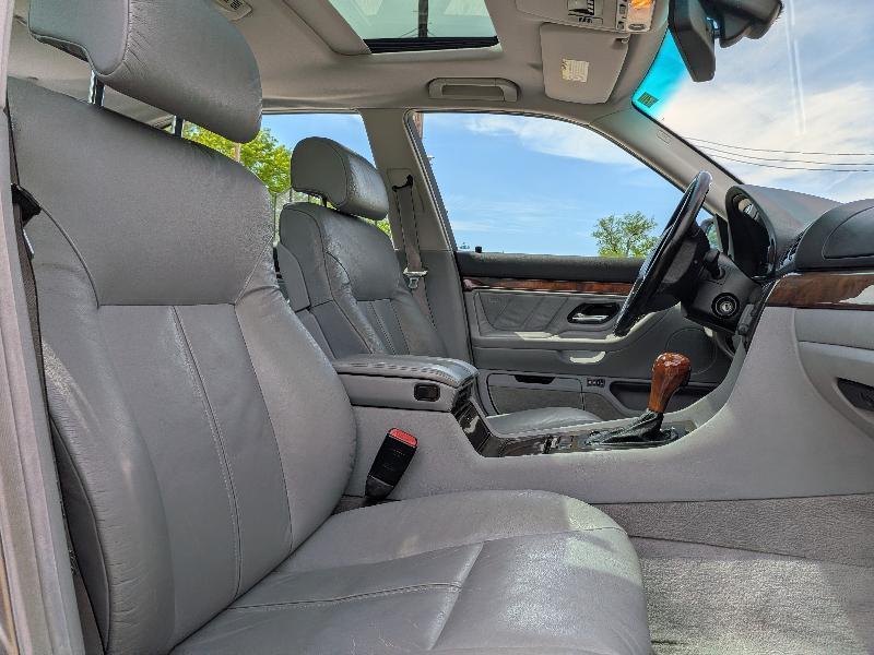 BMW 7-Series 740iL 2000