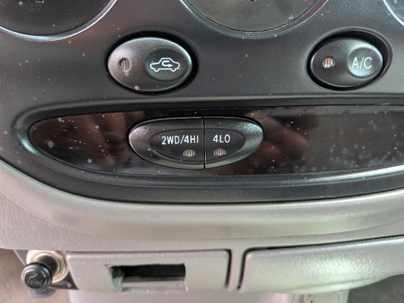 Toyota Tundra SR5 Access Cab 4WD 2004