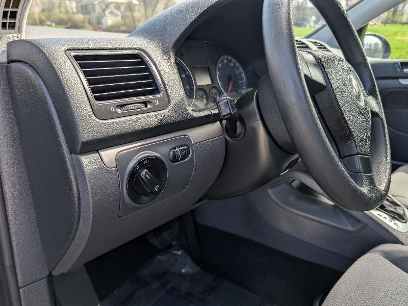 Volkswagen Rabbit S 2008