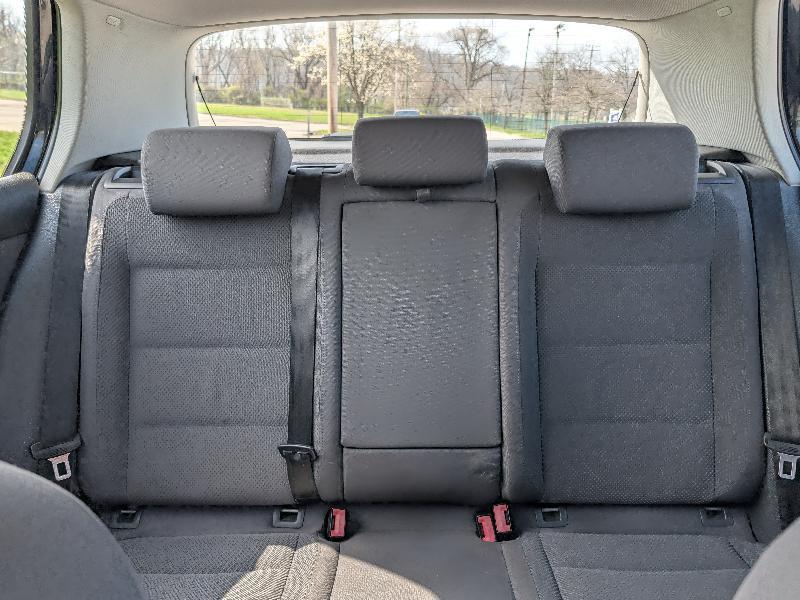 Volkswagen Rabbit S 2008