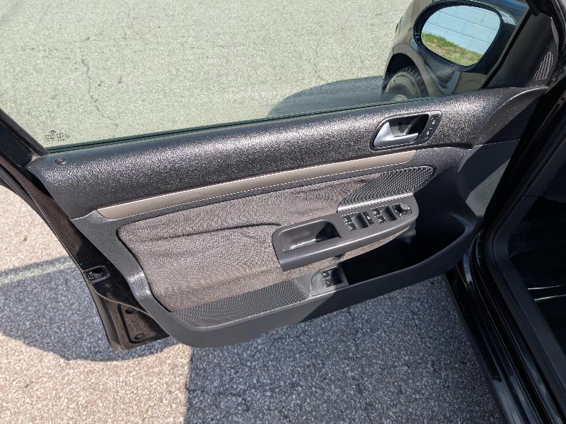 Volkswagen Rabbit S 2008