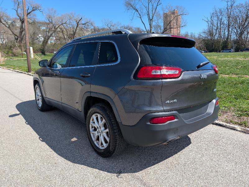 Jeep Cherokee Latitude 4WD 2016