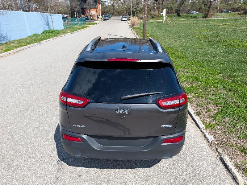 Jeep Cherokee Latitude 4WD 2016