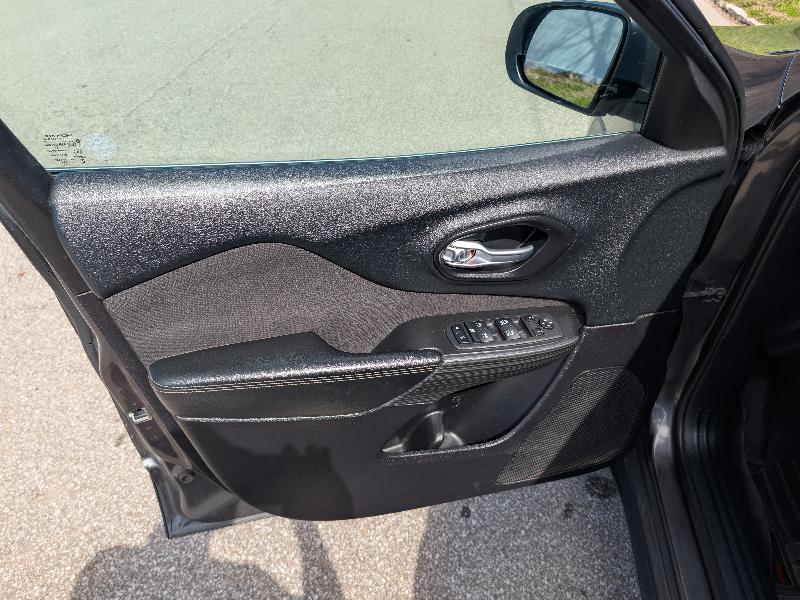 Jeep Cherokee Latitude 4WD 2016