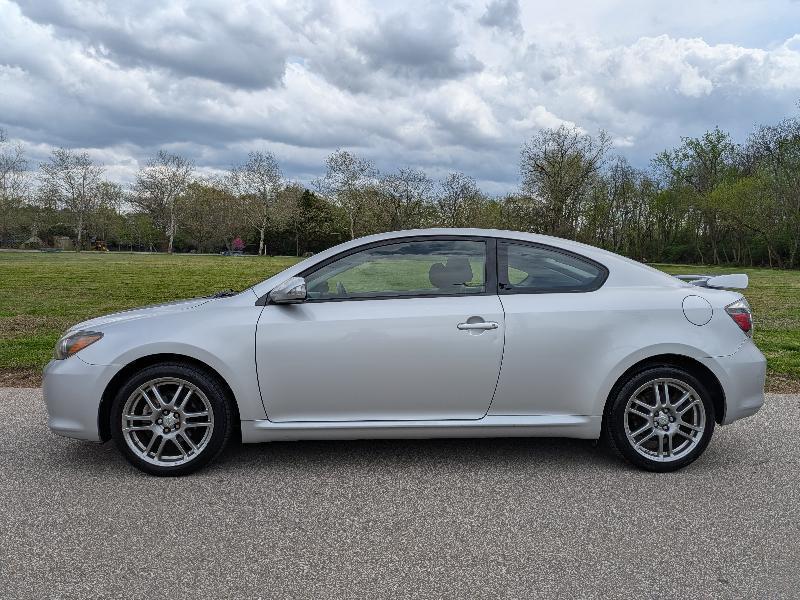 Scion tC  2010