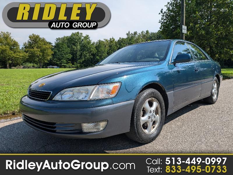 Lexus ES 300 Base 1998