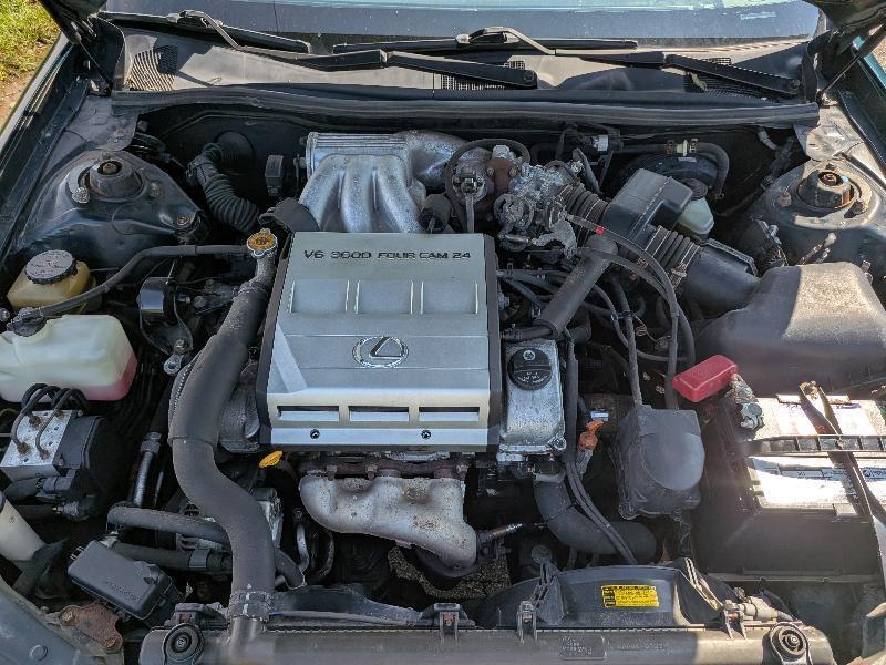 Lexus ES 300 Base 1998