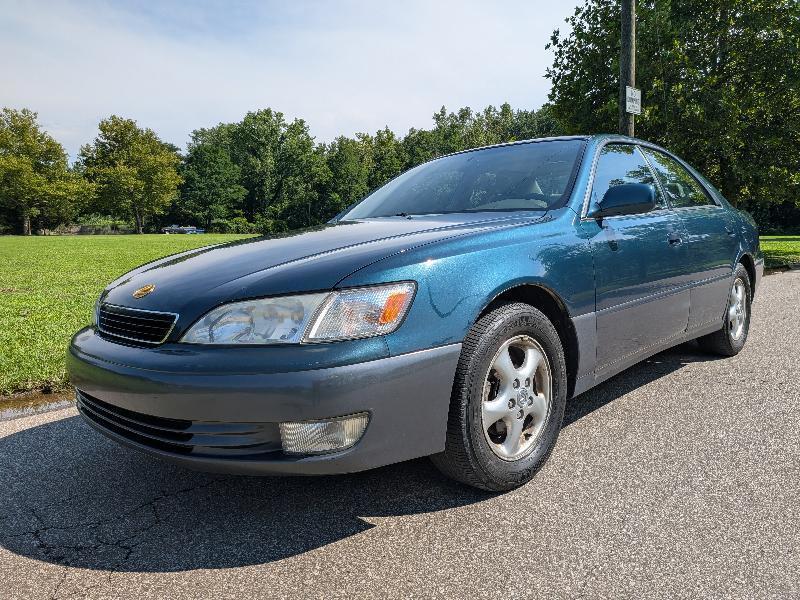 Lexus ES 300 Base 1998