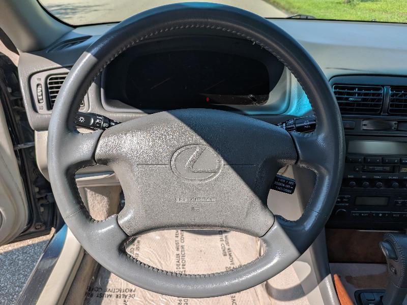 Lexus ES 300 Base 1998