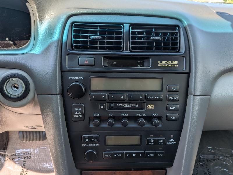 Lexus ES 300 Base 1998