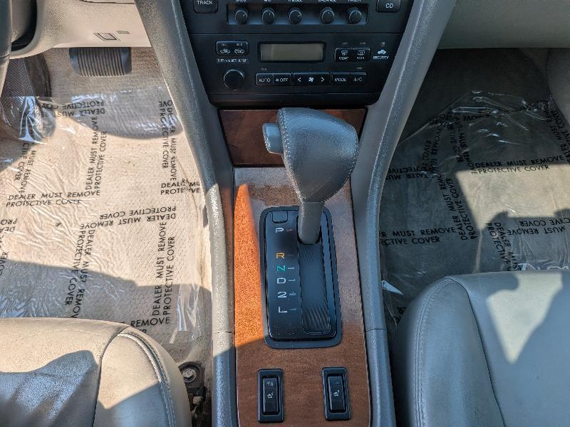 Lexus ES 300 Base 1998