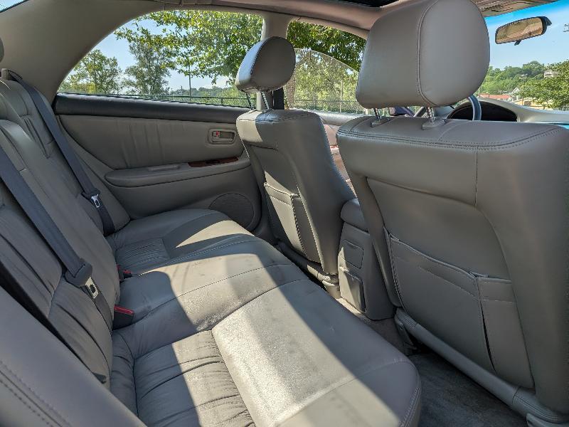 Lexus ES 300 Base 1998