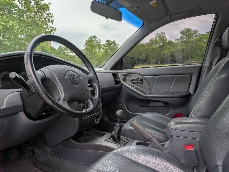 Hyundai Elantra GLS 2003