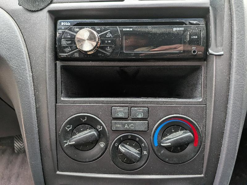 Hyundai Elantra GLS 2003