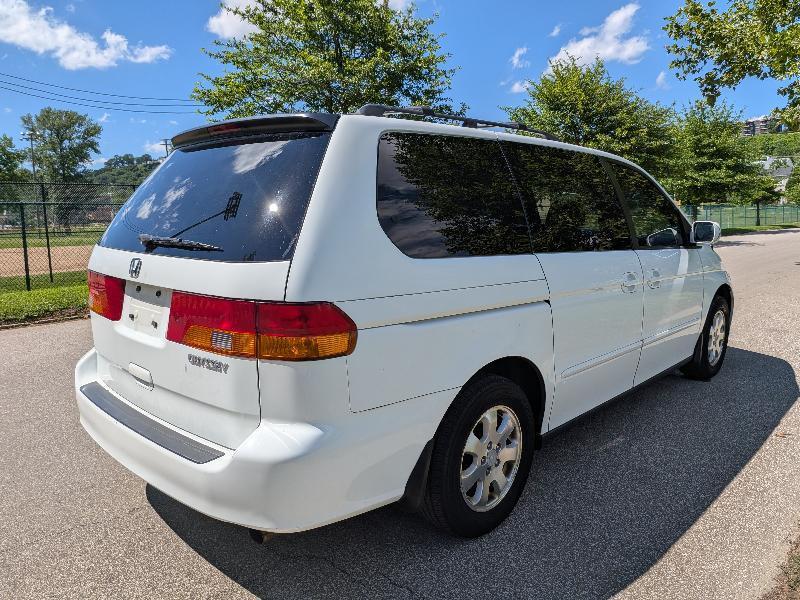 Honda Odyssey EX w/ Leather and DVD 2003