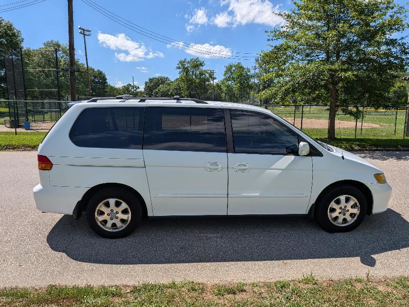 Honda Odyssey EX w/ Leather and DVD 2003