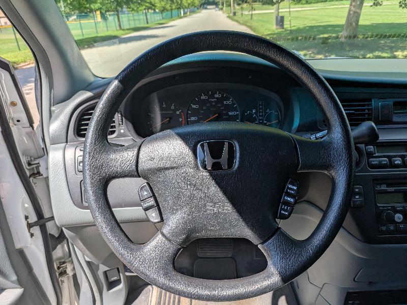 Honda Odyssey EX w/ Leather and DVD 2003