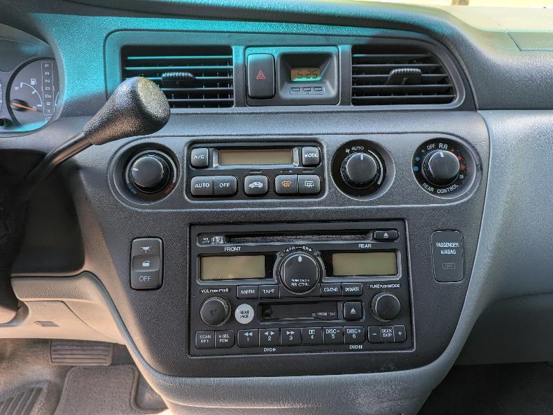 Honda Odyssey EX w/ Leather and DVD 2003