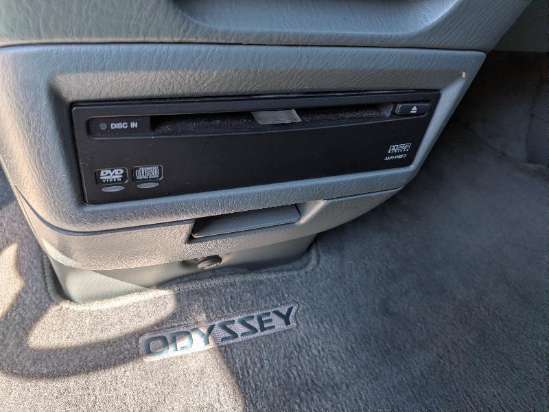 Honda Odyssey EX w/ Leather and DVD 2003