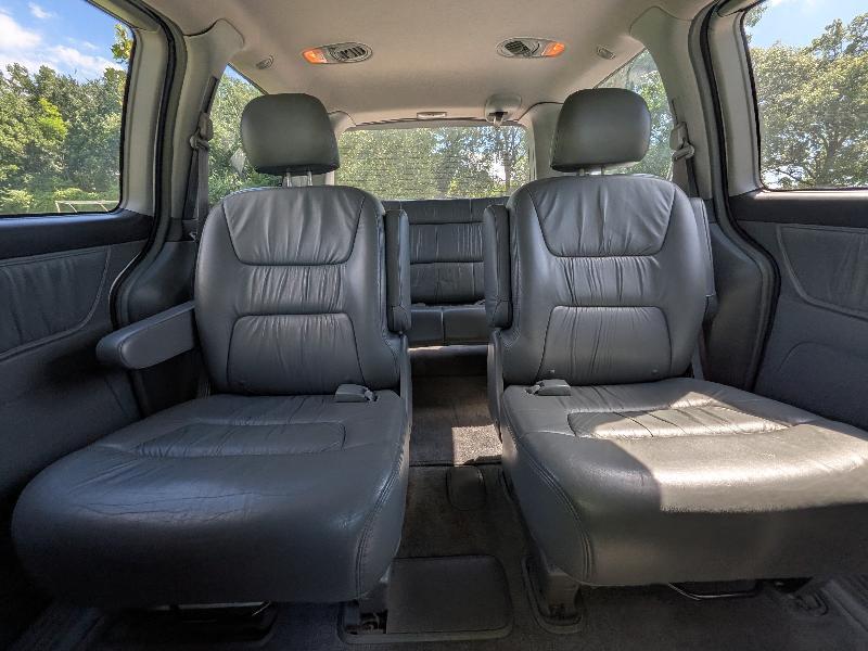 Honda Odyssey EX w/ Leather and DVD 2003