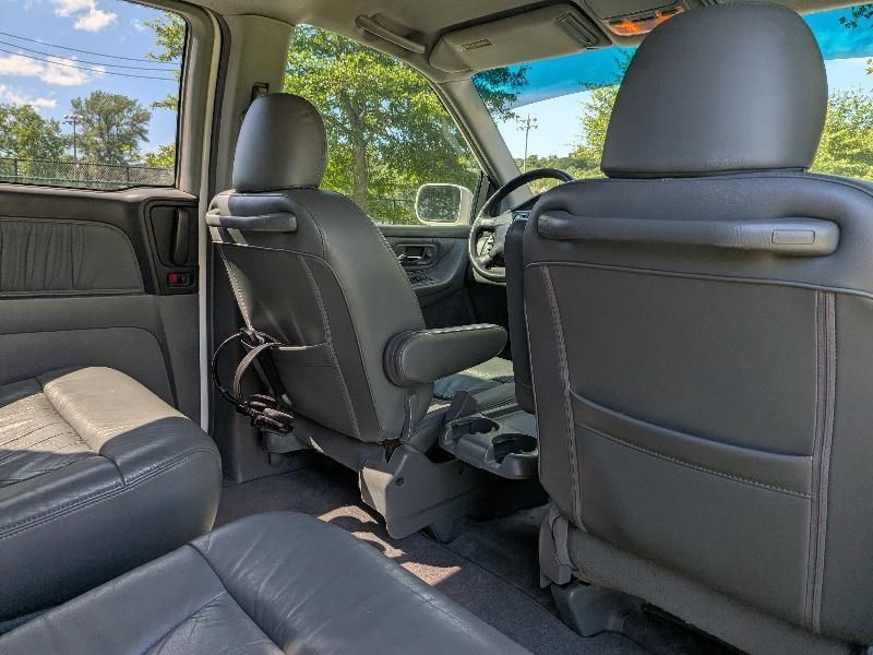 Honda Odyssey EX w/ Leather and DVD 2003