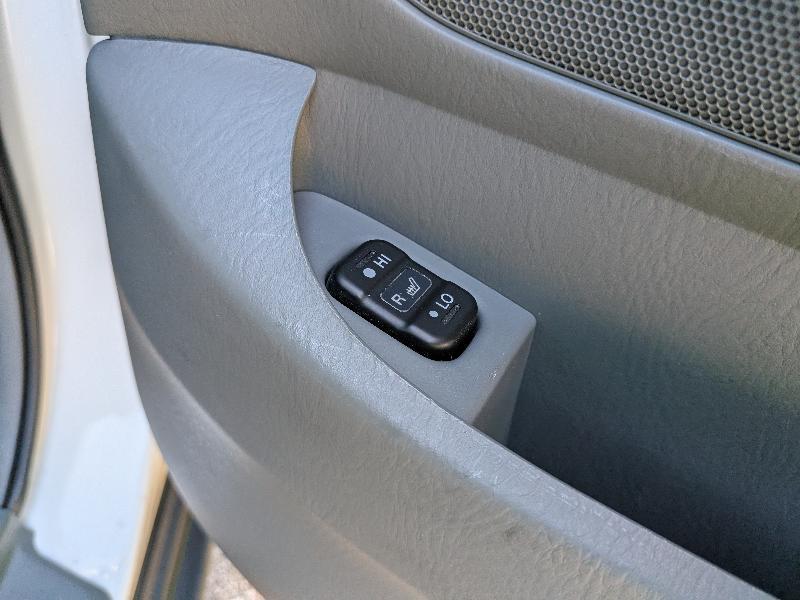 Honda Odyssey EX w/ Leather and DVD 2003
