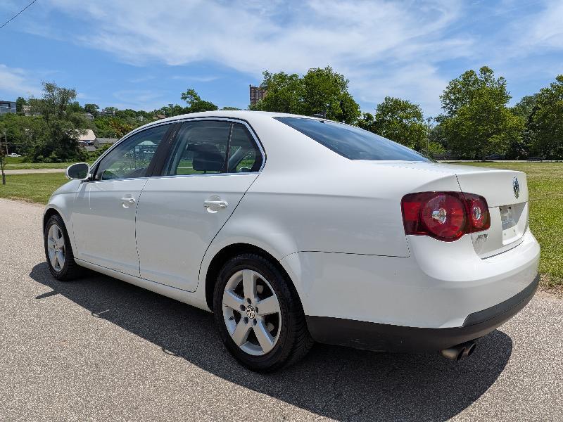 Volkswagen Jetta SE 2009